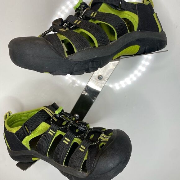 KEEN Women's Newport H2 Sandals Sport Bungee Black Lime Green Hook Loop Size 5 - Picture 1 of 5